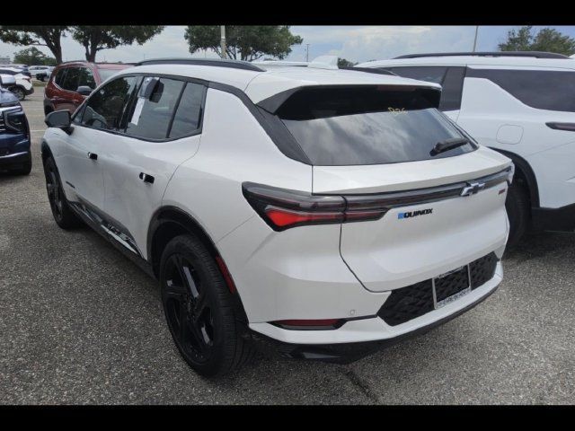 Used 2025 Chevrolet Equinox EV RS w/ LPO, Illumination Package FWD image 5