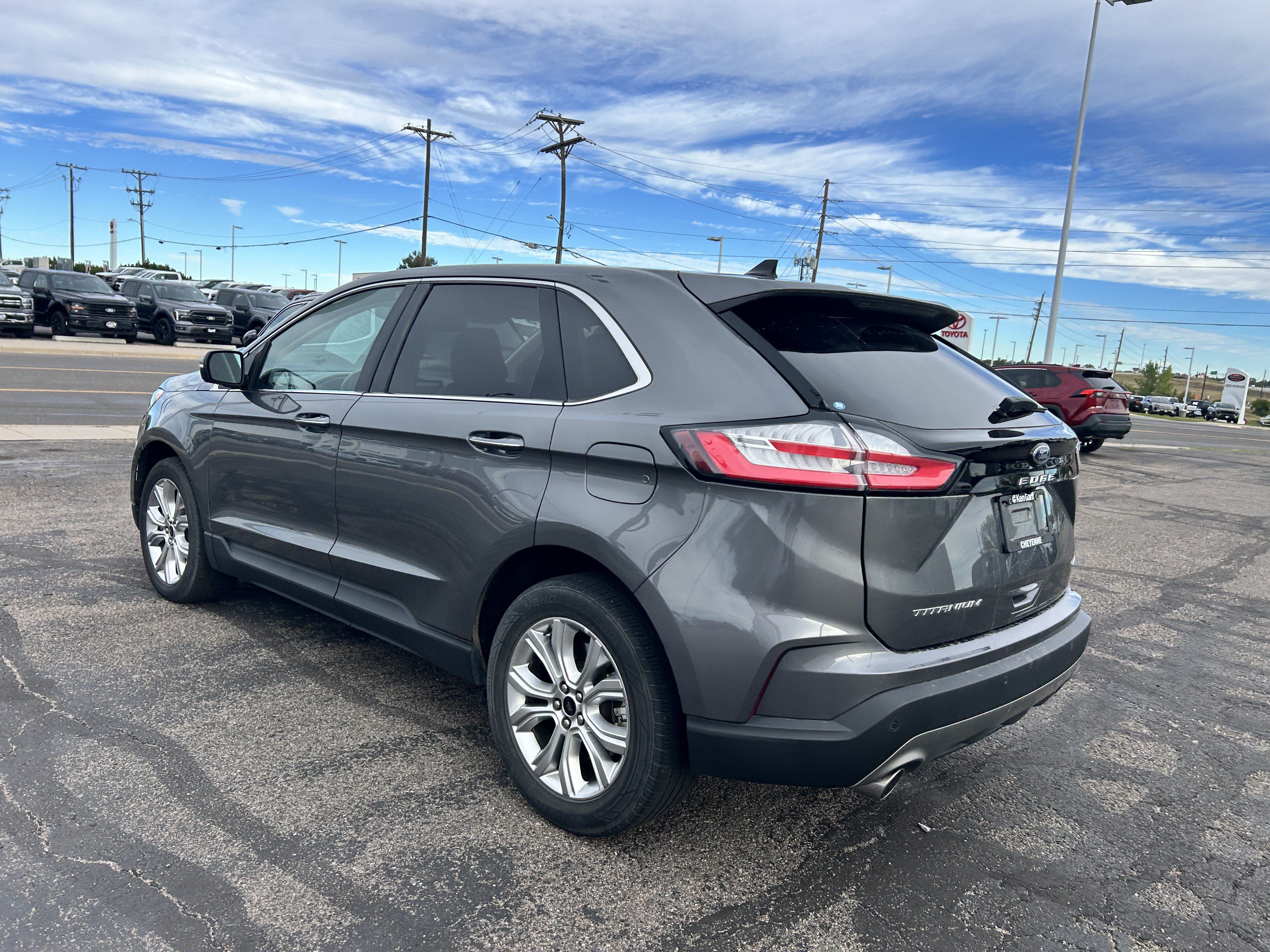 Used 2023 Ford Edge Titanium AWD/4WD image 3