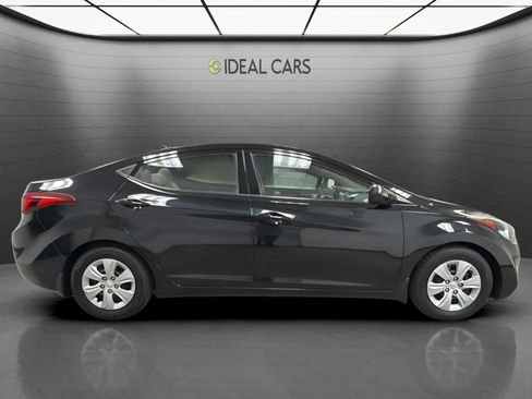 Used 2016 Hyundai Elantra SE FWD image 4