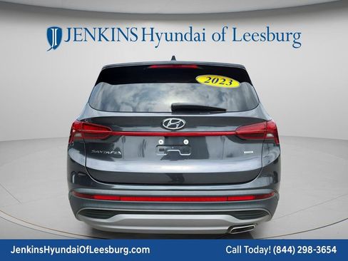 Used 2023 Hyundai Santa Fe SE w/ Cargo Package AWD/4WD image 5