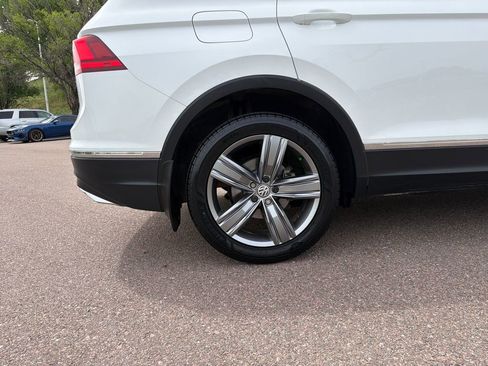 Used 2019 Volkswagen Tiguan SEL Premium AWD/4WD image 37