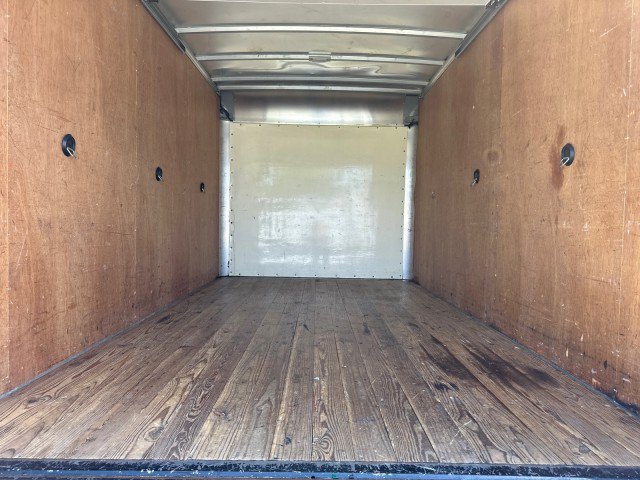 Used 2016 Isuzu NPR RWD image 28
