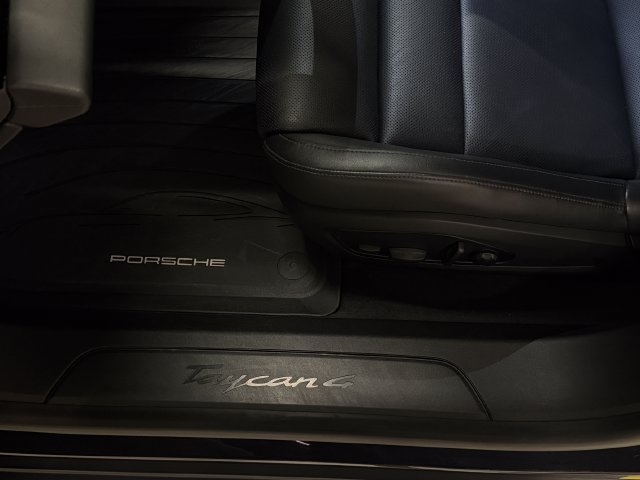 Certified 2023 Porsche Taycan 4 Cross Turismo AWD/4WD image 30