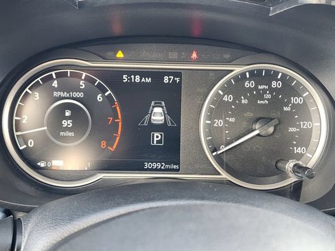 Used 2025 Nissan Versa SV FWD image 16