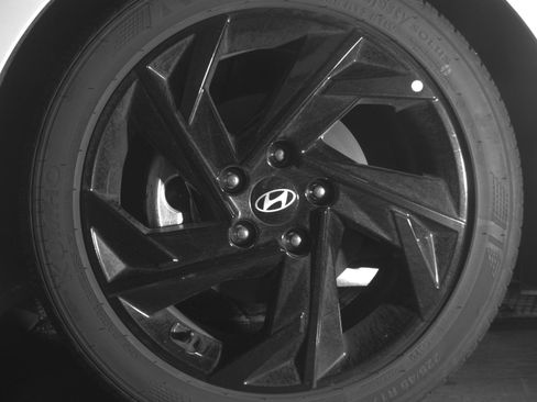 Used 2026 Hyundai Elantra Sport FWD image 15