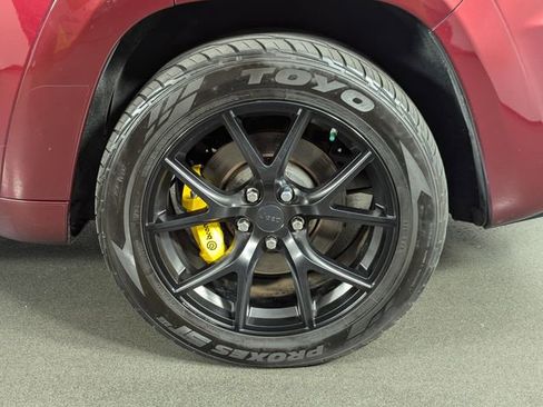 Used 2018 Jeep Grand Cherokee Trackhawk AWD/4WD image 12
