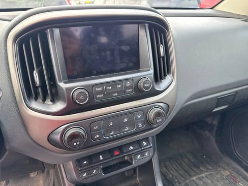 Used 2017 Chevrolet Colorado Z71 AWD/4WD image 8