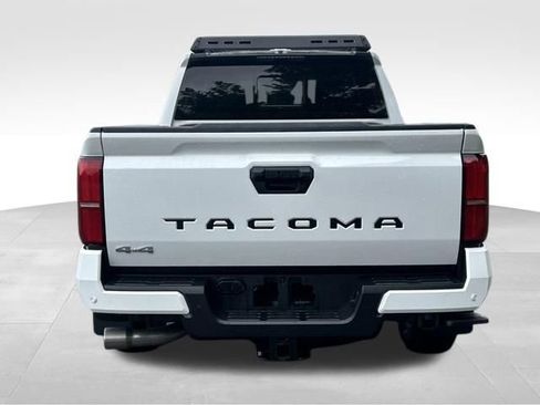 Certified 2024 Toyota Tacoma SR5 AWD/4WD image 4