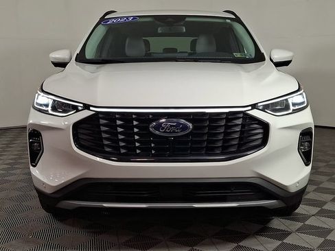 Used 2023 Ford Escape Platinum AWD/4WD image 2
