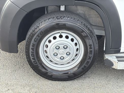 Used 2025 RAM ProMaster 2500 w/ U-Haul Equipment Group FWD image 12
