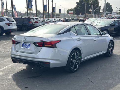 Used 2023 Nissan Altima 2.5 SR image 23