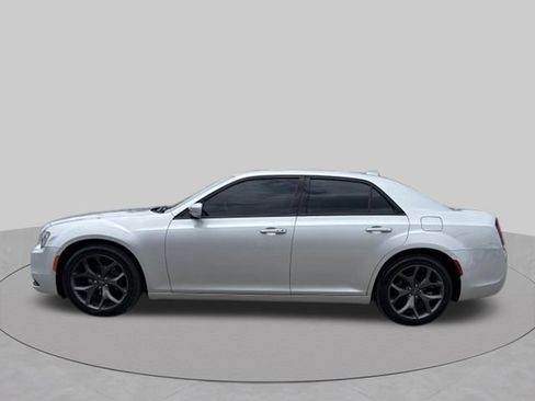 Used 2021 Chrysler 300 S RWD image 3