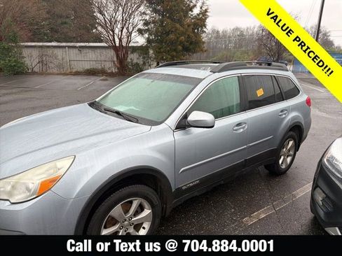 Used 2014 Subaru Outback 2.5i Limited w/ Moonroof Package image 8