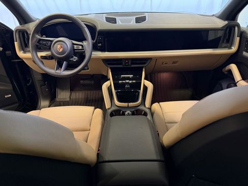 New 2026 Porsche Cayenne image 17