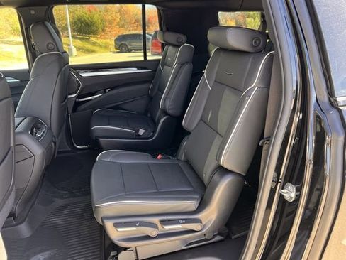 Certified 2026 Cadillac Escalade ESV Sport w/ LPO, ONYX Package image 29