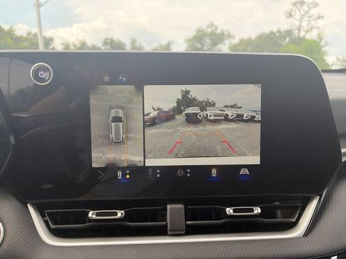 Used 2025 Chevrolet Equinox LT w/ Convenience Package II FWD image 22