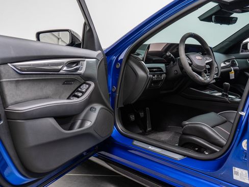 Used 2026 Cadillac CT5 V Blackwing w/ Deep Ocean Appearance Package RWD image 23