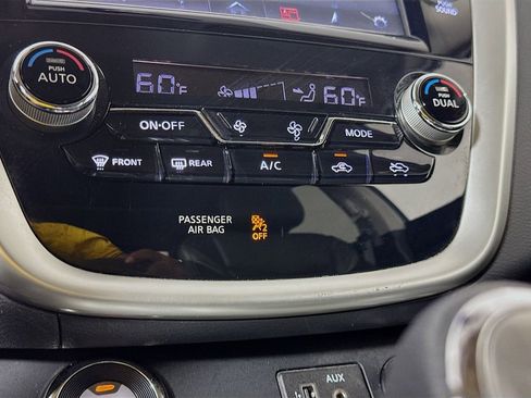 Used 2018 Nissan Murano SL w/ Moonroof Package FWD image 20