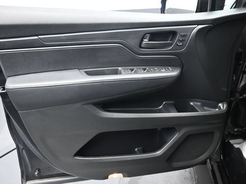 Used 2025 Honda Odyssey Sport-L image 25