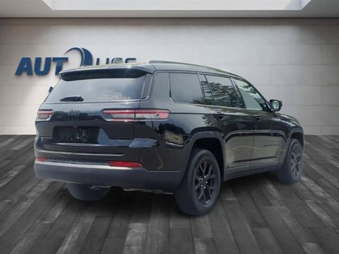 Used 2024 Jeep Grand Cherokee L Laredo AWD/4WD image 5