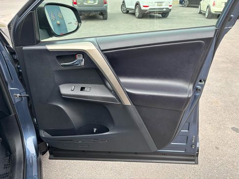Used 2013 Toyota RAV4 Limited image 15