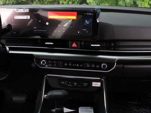 New 2027 Kia Carnival SX w/ Dark Edition Package FWD image 13