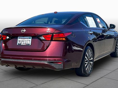 Used 2024 Nissan Altima 2.5 SV FWD image 12