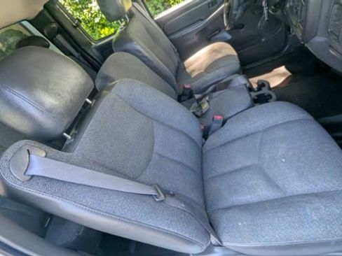 Used 2006 Chevrolet Silverado 1500 W/T RWD image 16