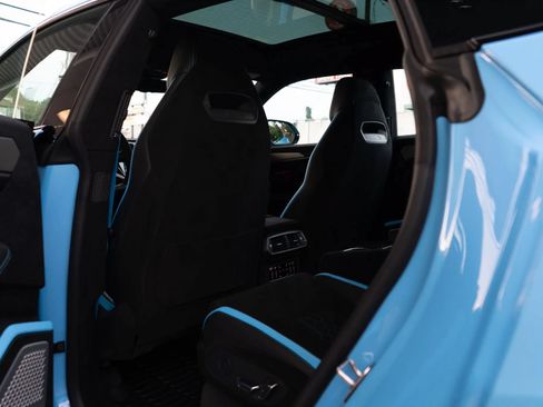 Used 2024 Lamborghini Urus Performante AWD/4WD image 30