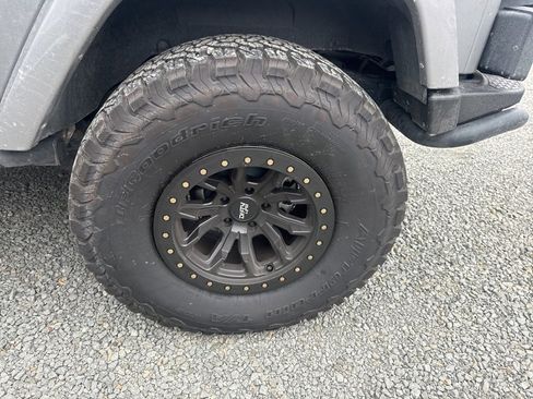 Used 2018 Jeep Wrangler Sport image 19