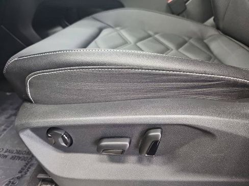 Used 2025 Volkswagen Atlas SE FWD image 27