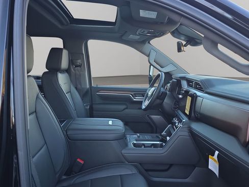 New 2025 GMC Sierra 2500 Denali w/ Denali Reserve Package image 31