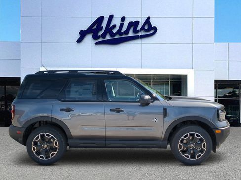 New 2026 Ford Bronco Sport Outer Banks w/ Outer Banks Tech Package+ AWD/4WD image 1