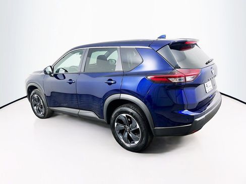 Used 2024 Nissan Rogue SV image 5