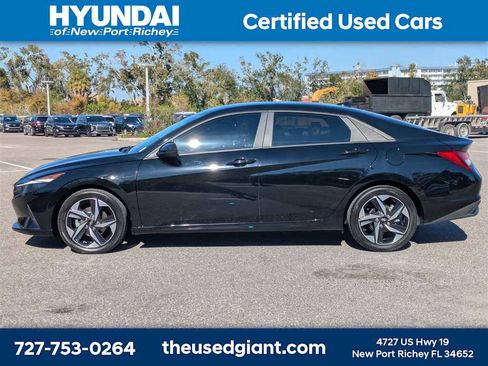 Certified 2023 Hyundai Elantra SEL w/ Convenience Package image 2