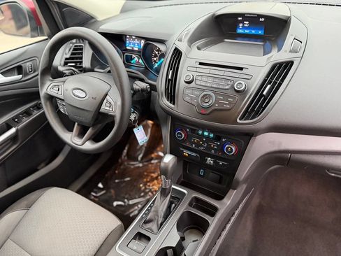 Used 2017 Ford Escape SE w/ SE Cold Weather Package AWD/4WD image 16