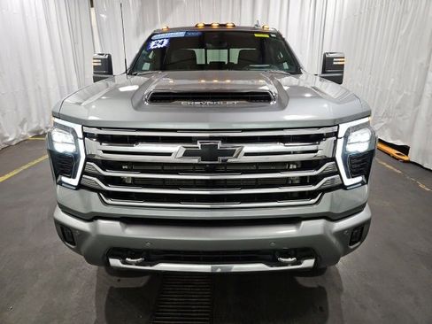 Certified 2024 Chevrolet Silverado 3500 High Country w/ High Country Premium Package image 7