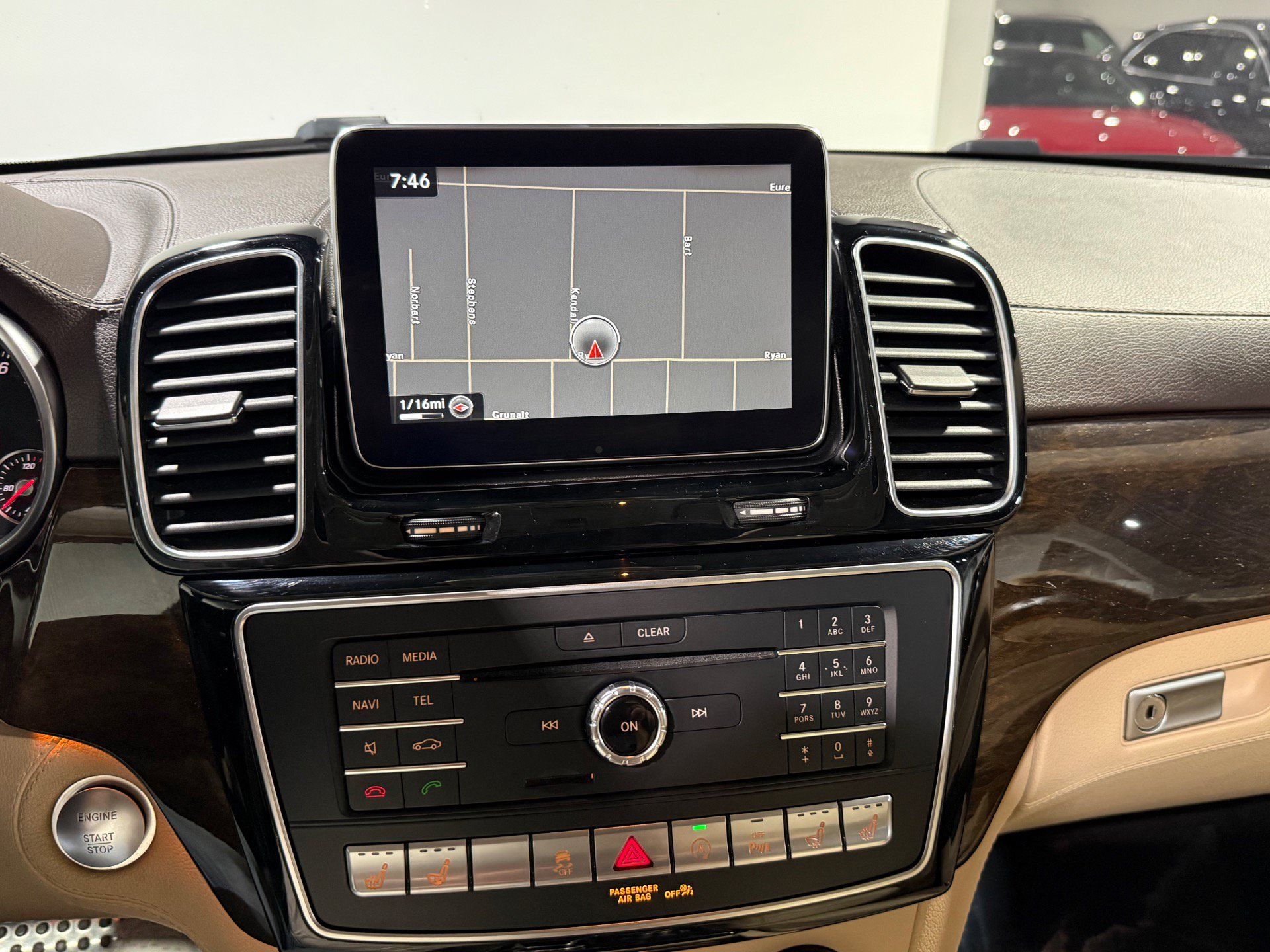 Used 2016 Mercedes-Benz GLE 400 4MATIC image 28