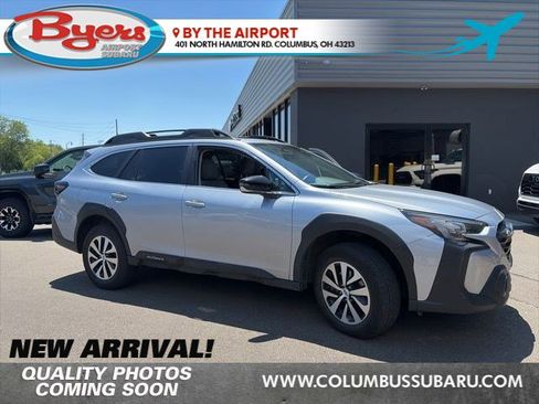 Used 2024 Subaru Outback Premium AWD/4WD image 1