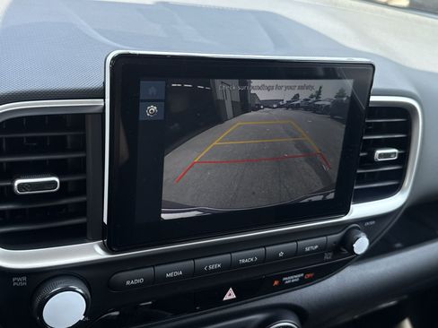 New 2026 Hyundai Venue SE FWD image 19