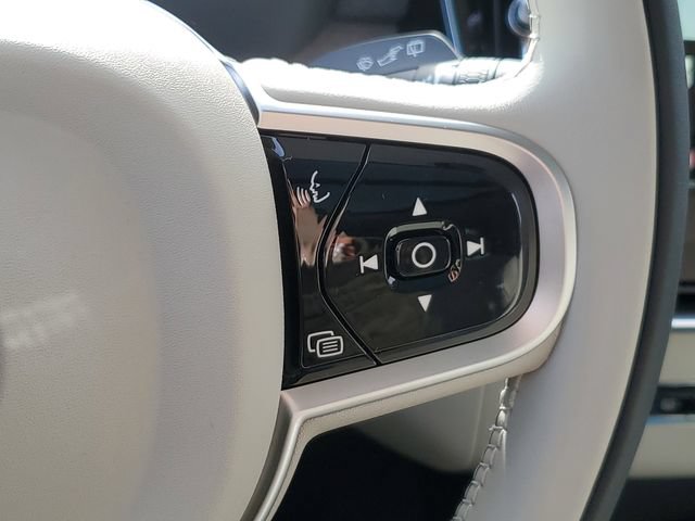 New 2026 Volvo XC90 T8 Ultra w/ Protection Package Premier AWD/4WD image 12