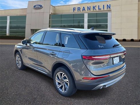 New 2026 Lincoln Corsair Premiere image 5