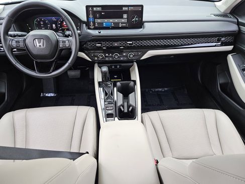 Certified 2025 Honda Accord EX-L image 17