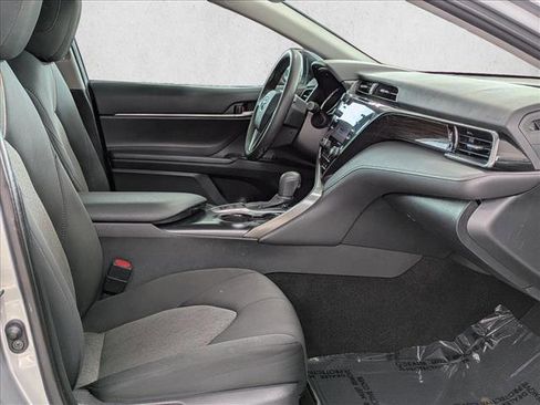 Used 2020 Toyota Camry LE w/ Sunroof Package image 27