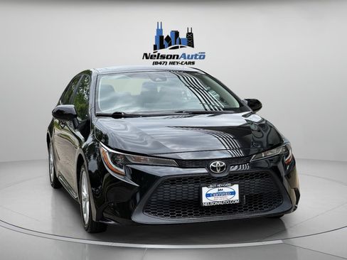 Used 2021 Toyota Corolla LE w/ LE Premium Package FWD image 2
