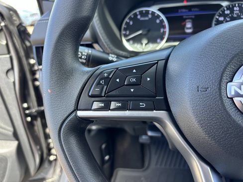 Certified 2025 Nissan Sentra SV FWD image 29