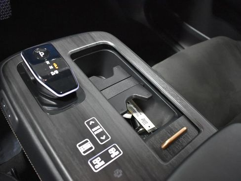 Certified 2024 Nissan Ariya AWD image 20