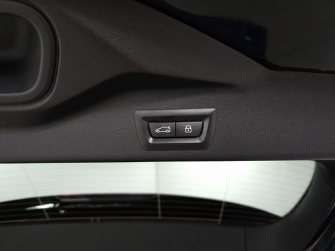 Used 2026 BMW X5 xDrive40i w/ M Sport Package image 10