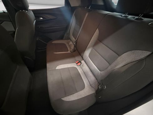 Used 2023 Chevrolet TrailBlazer LT FWD image 13