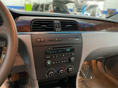 Used 2007 Buick LaCrosse CX FWD image 29